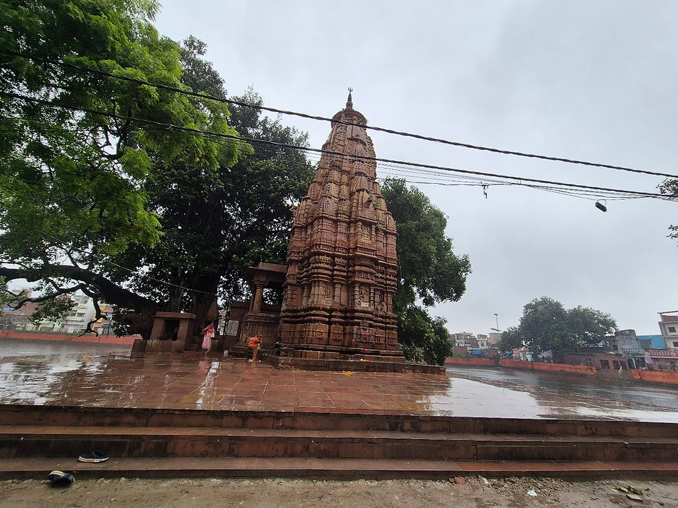 Kardameshwar temple in the rain