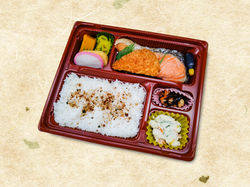 シャケ弁当