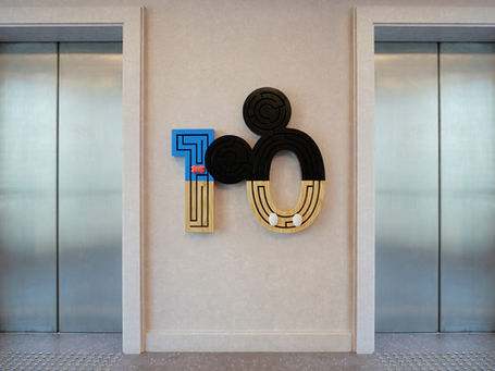 The set consists of four interactive pieces to indicate and entertain people in the work environment of The Walt Disney Company's new office in São Paulo.

The signage project sought to delve into the inspiring universe of the Disney brand to develop objects that entertain people waiting for the elevator, creating a moment of fun.