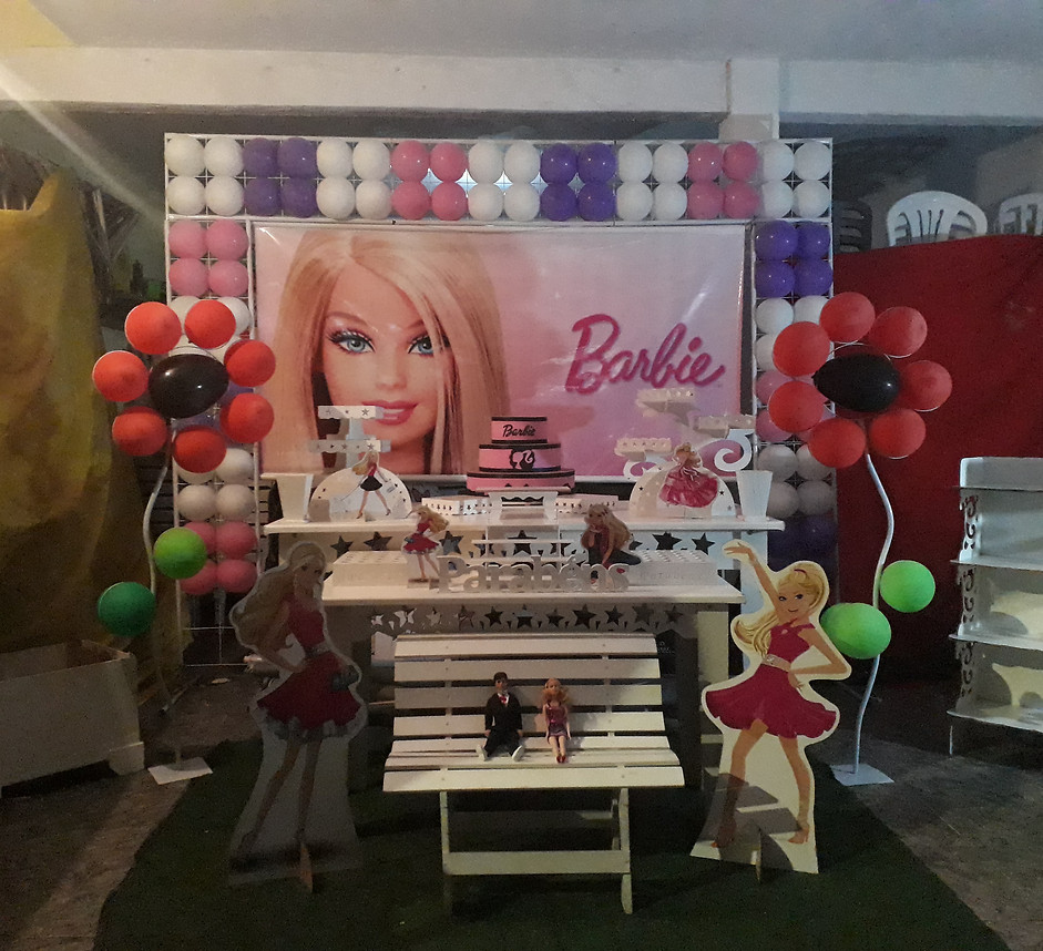 decoração barbie.jpg
