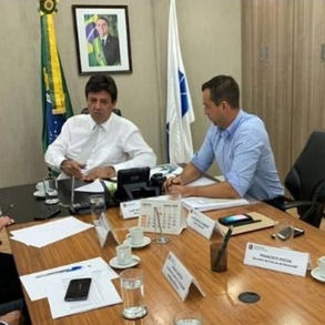 Michels se reune com Ministro da Saúde para discutir sobre Hospital Municipal. 
