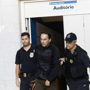 PF prende prefeito Atila Jacomussi e faz buscas em gabinetes de 22 vereadores.