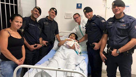 GUARDAS DA ROMU REALIZAM PARTO EMERGENCIAL DENTRO DE UM VEÍCULO.