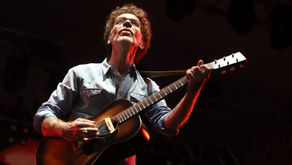 Feira da Fraternidade termina com show de Nando Reis e 7,4 toneladas de solidariedade