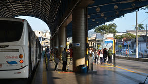 Mãe é impedida de amamentar em terminal rodoviário de Santo André.