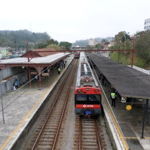 Homem se suicida na estação de trem em Ribeirão Pires.