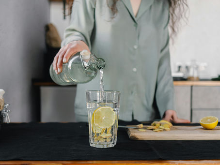 Quelle est la meilleure solution pour filtrer l'eau du robinet à la maison ?