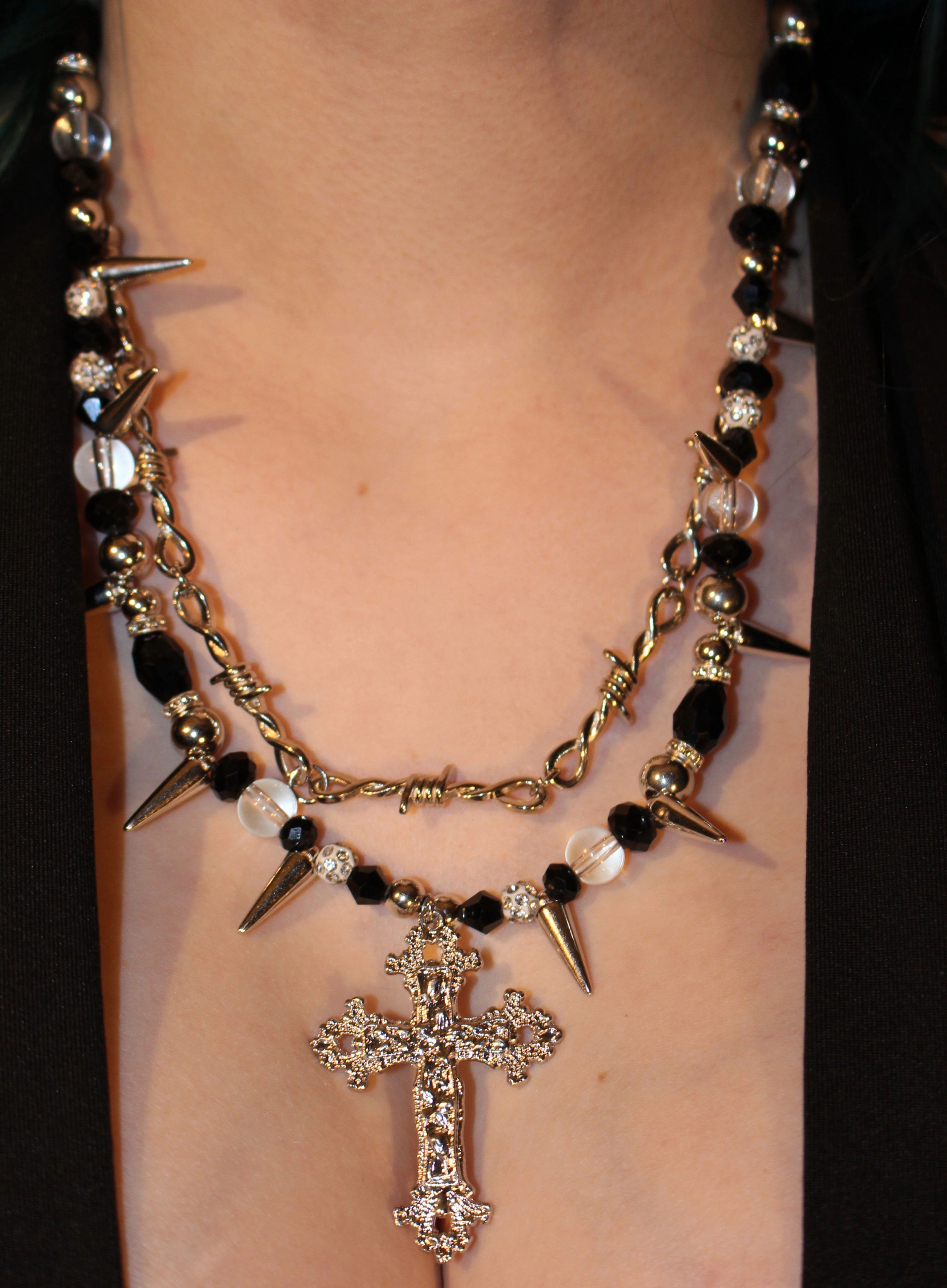 Collier Argent barbed wire croix, spikes