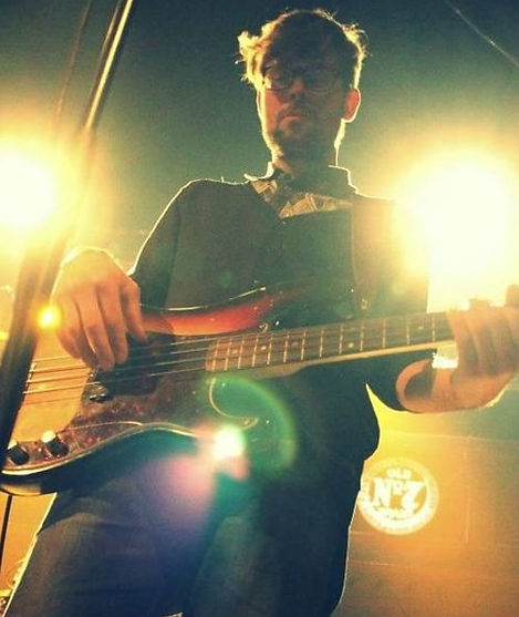 Basgitarist Ronald Maas
