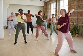 people-dancing-in-gym-2025-02-11-18-50-27-utc.jpg