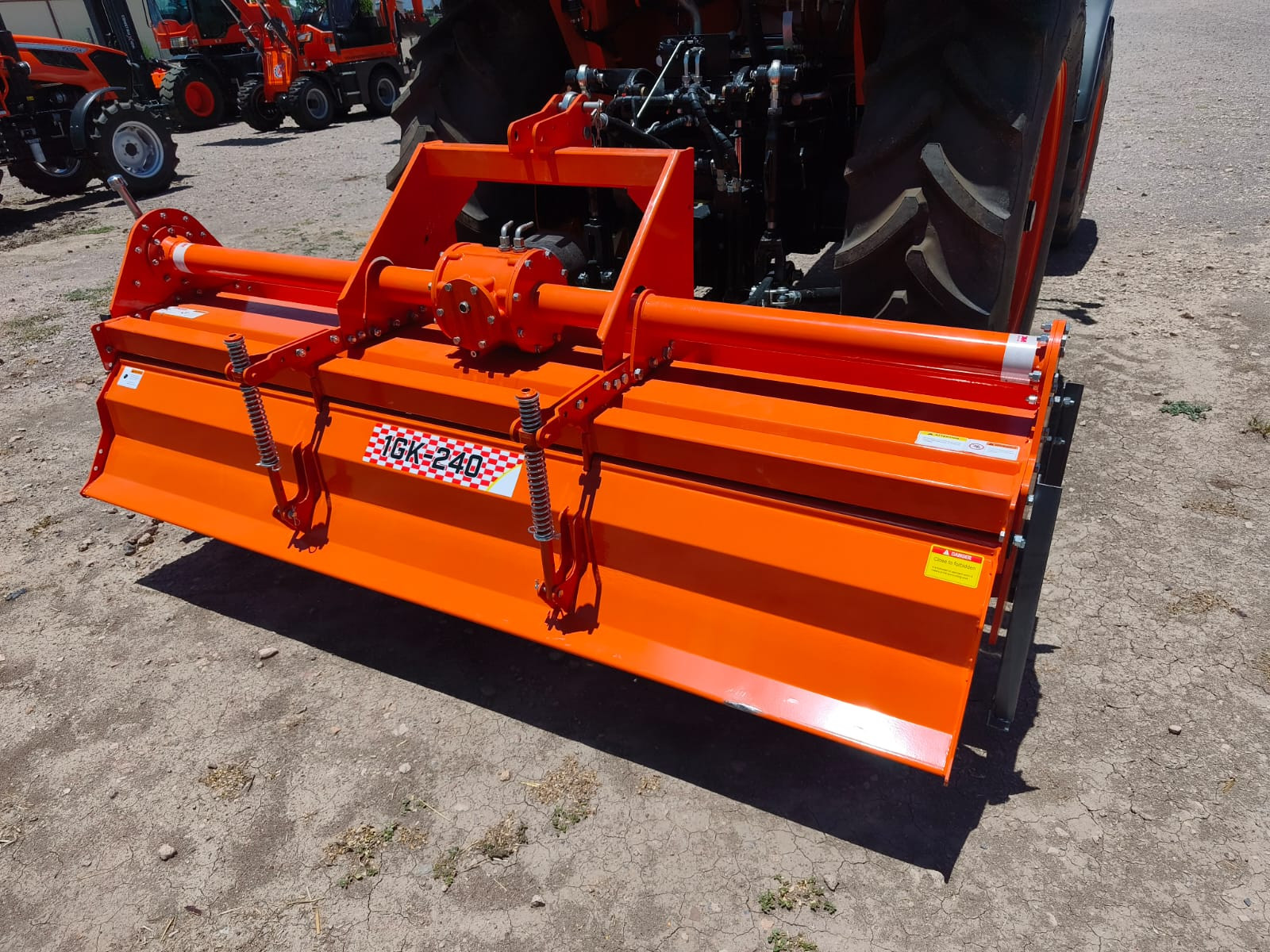 ROTOTILLER / DESTERRONADORAS GIMAK 1GK-240 DE 2.4 M