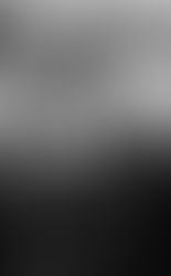 Os poemas de Chamber Music foram escritos quase todos em Dublin, na juventude de James Joyce, e foram tirados da obscuridade em grande parte pelos esforços do irmão de Joyce, Stanislaus. James chamava os poemas de “poemas de amor”, e Stanislaus o criticava, dizendo que seria mais conveniente chamá-los de “poemas de prostitutas”, em vista da fonte de inspiração.