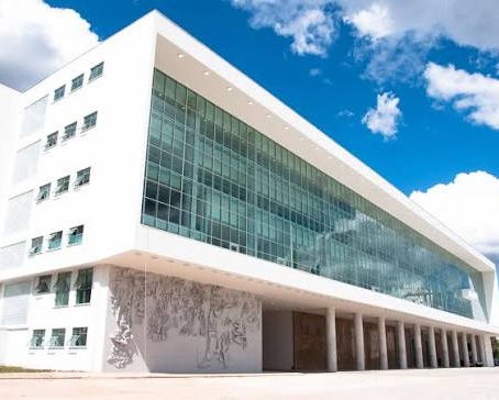 Palácio Iguaçu, alvo da cobiça dos candidatos Sergio Moro, Requião Filho, Sandro Alex e Rafael Greca.