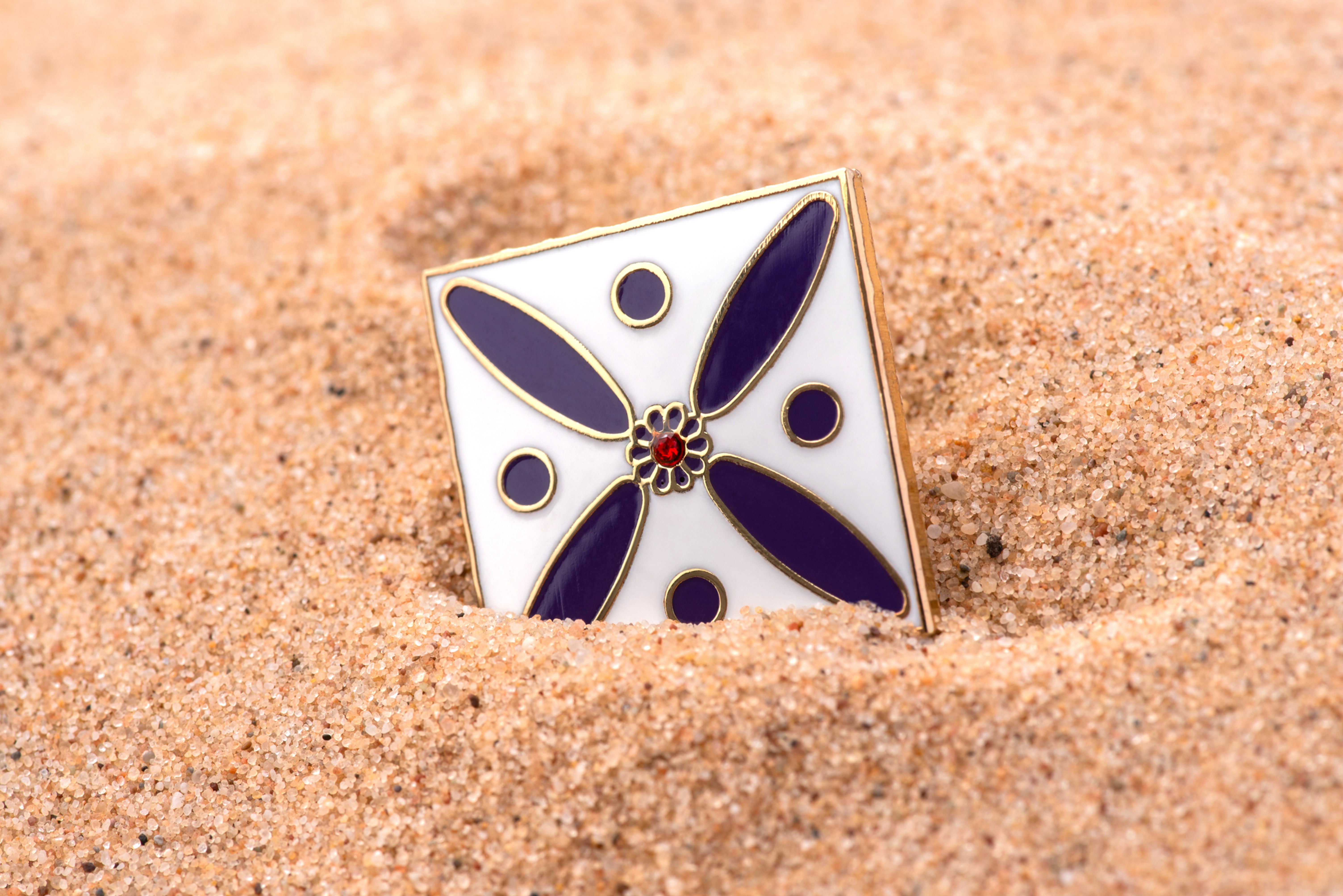 White & Royal Purple Persian Cross Pin