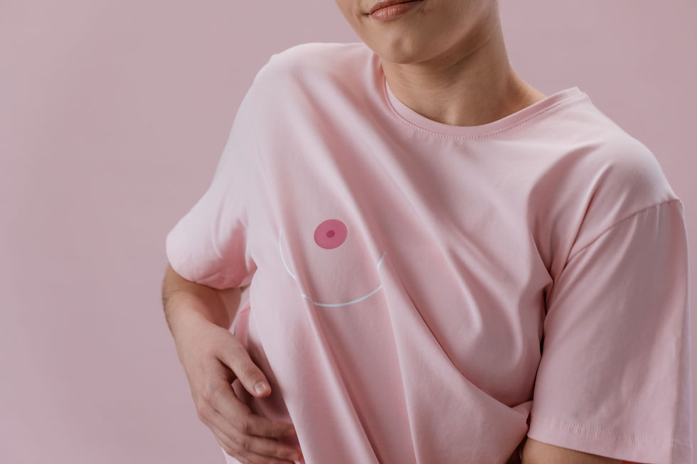 Sein, hormones et équilibre féminin : comprendre les grands changements au fil de la vie