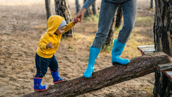 Accompagner l’enfant naturellement dès les premiers pas