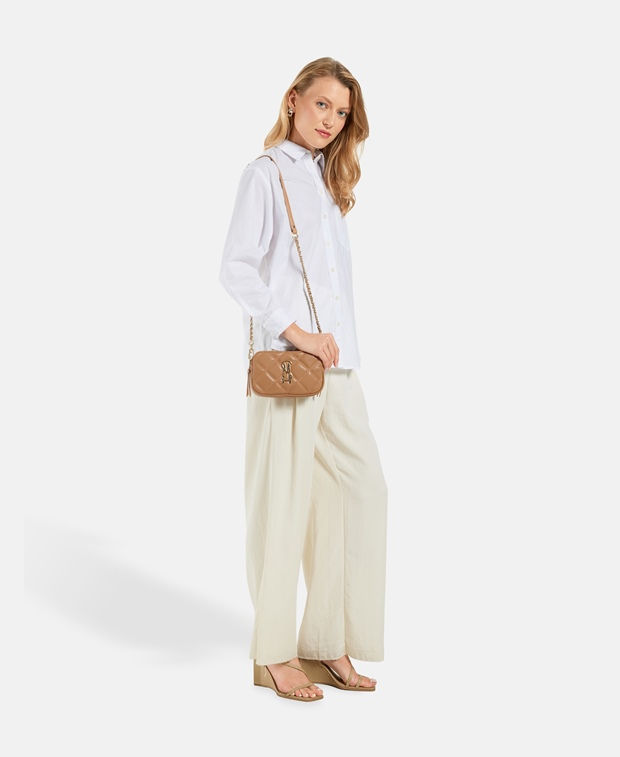 malas steve madden mulher bege com logotipo em saldos