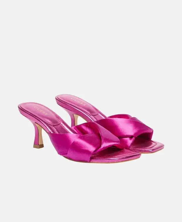 sandálias guess com salto