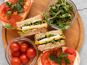 SANDWICH DE AGUACATE Y JITOMATE