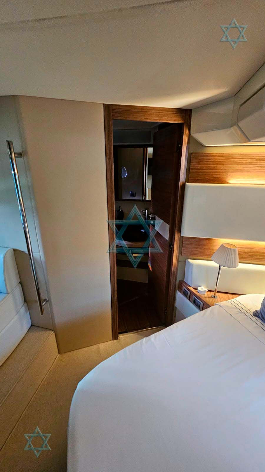 Miniatura: Azimut 60