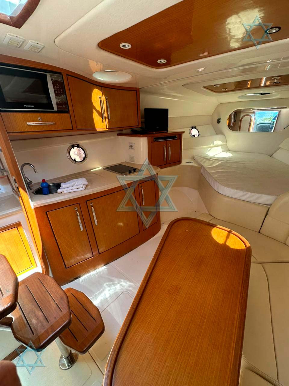 Miniatura: Phantom 36
