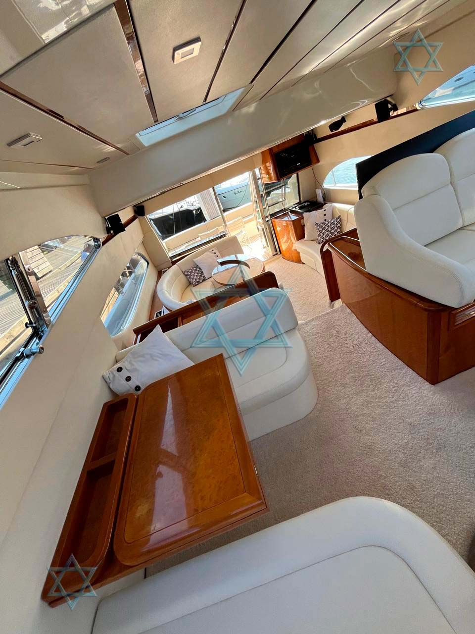 Miniatura: Ferretti 55
