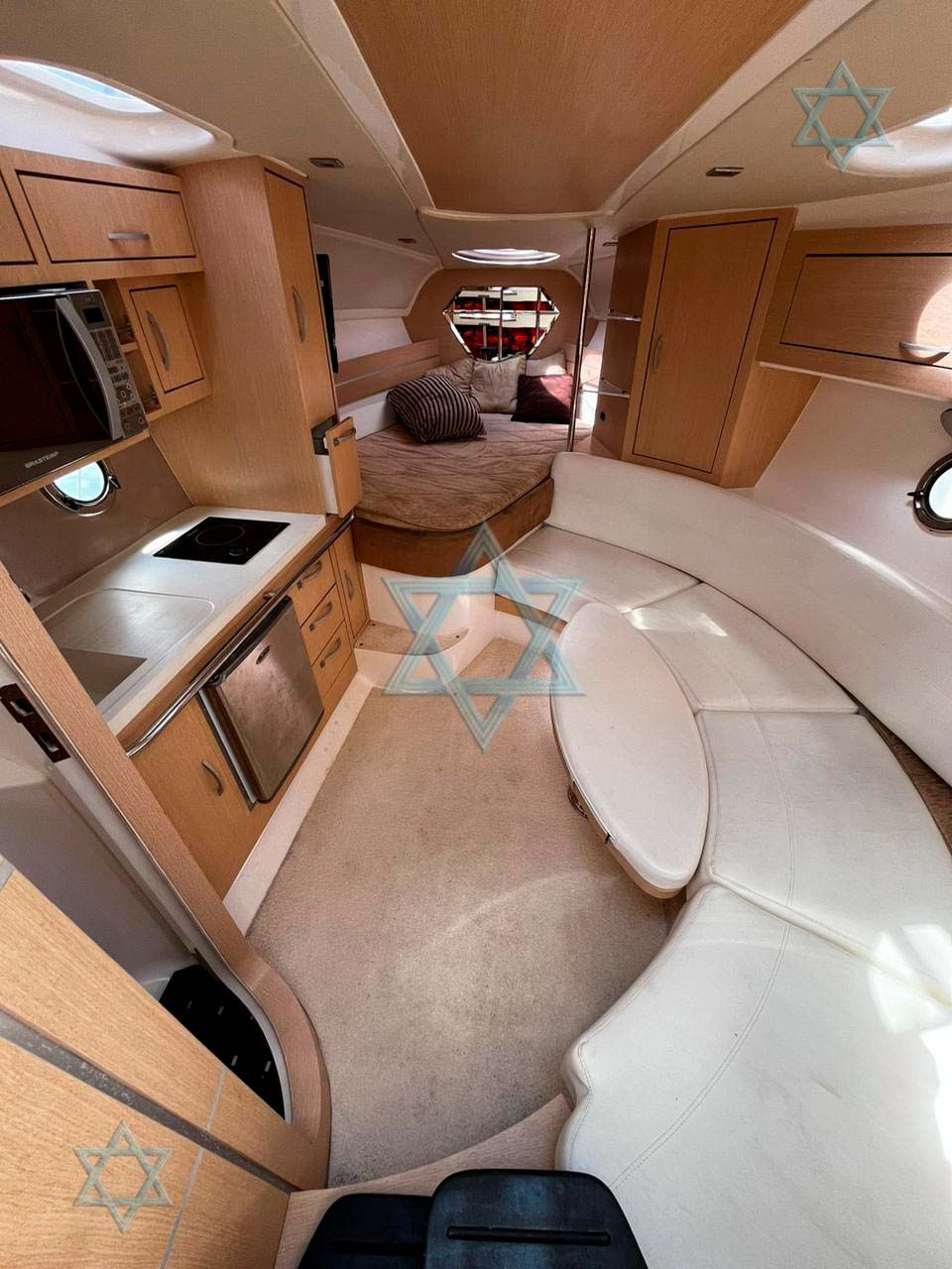 Miniatura: Armada 300M