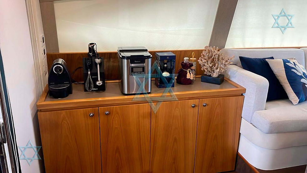 Miniatura: Ferretti 53