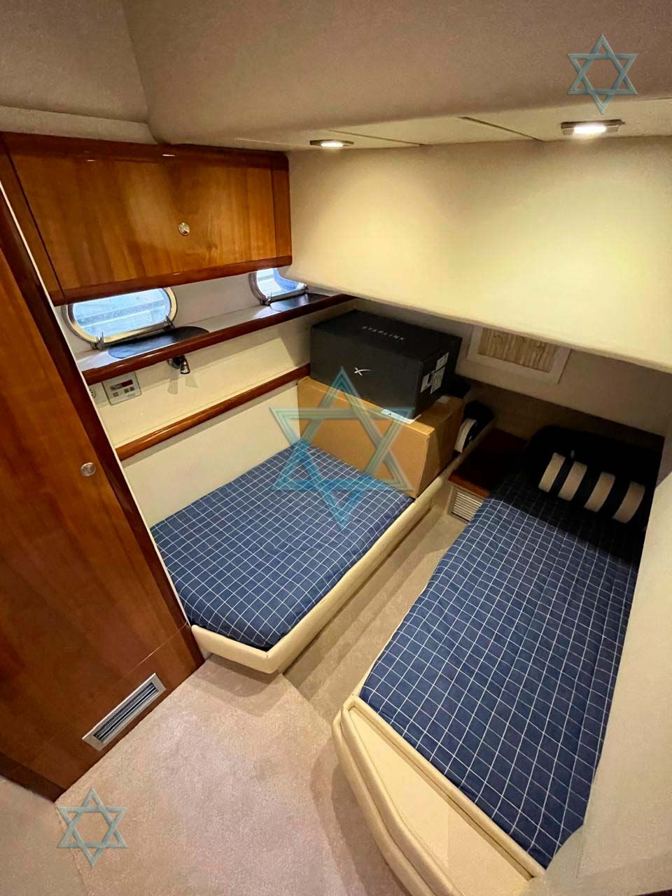 Miniatura: Ferretti 55