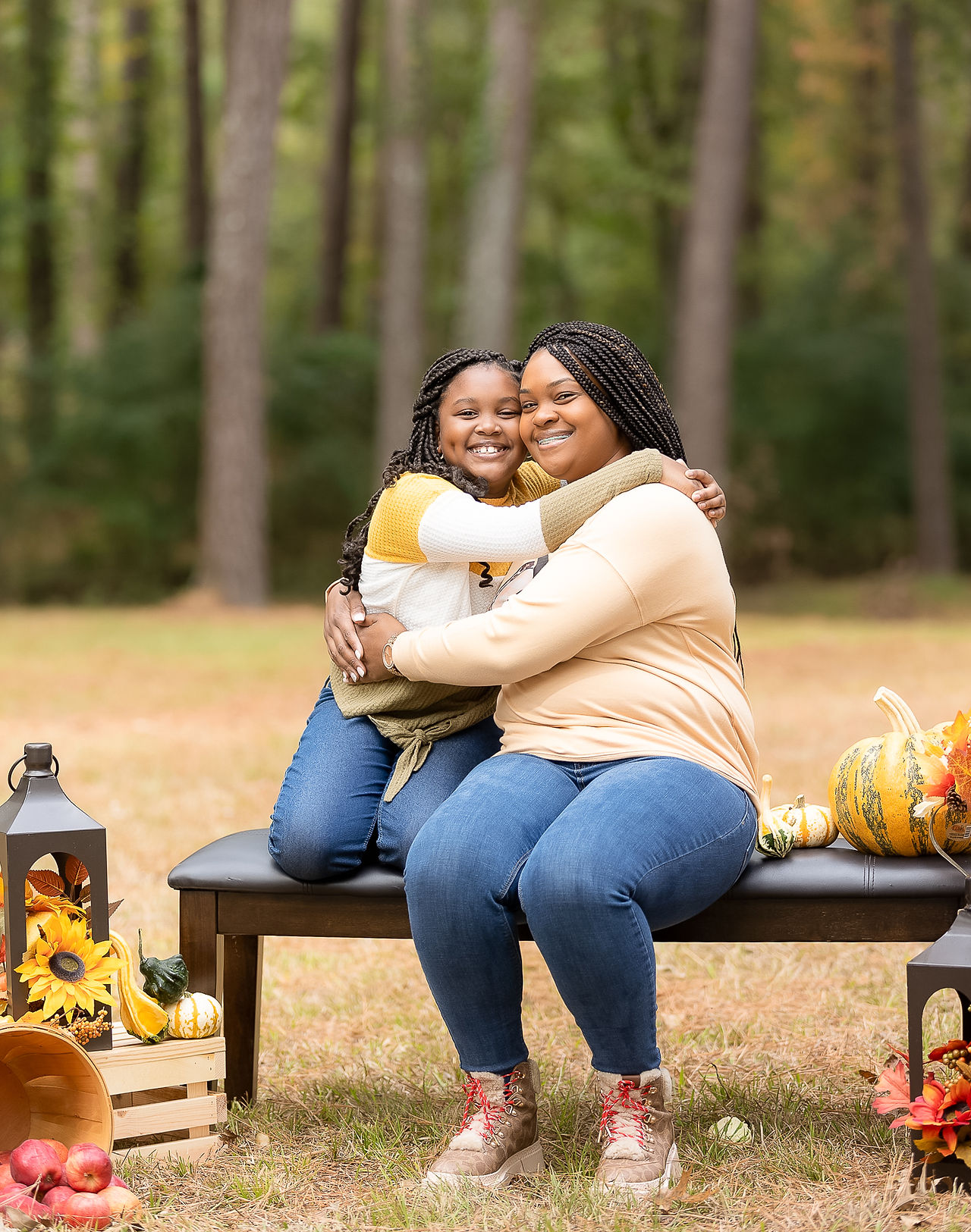 Sheena Alexander sasy shutters photography fall family photo mother and daughter