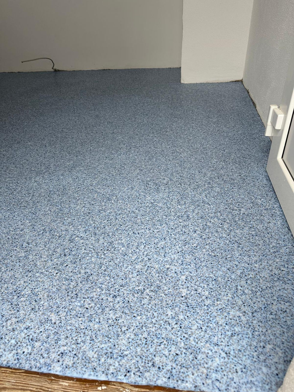 Verarbeiteter Steinteppich vor Fertigstellung