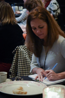 Lady Like Leaders Take Lots of Notes
