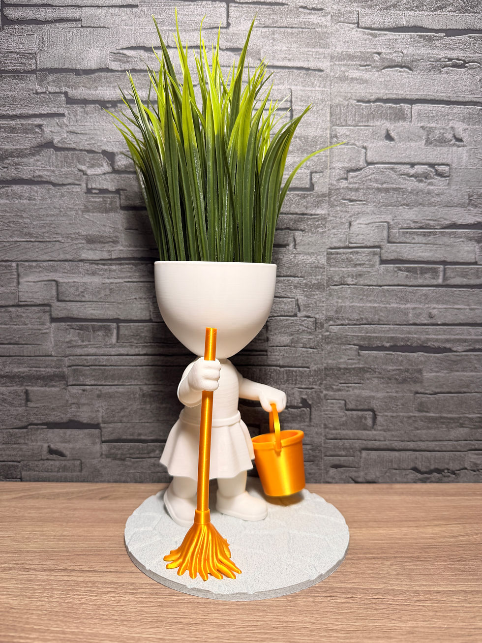 Thumbnail: Poetsvrouw Bloempot – altijd netjes!