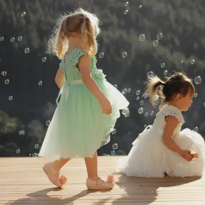 Thumbnail: flower girls playing
