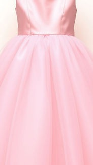 pink special occasion dresses for girls with a white background_edited_edited.jpg
