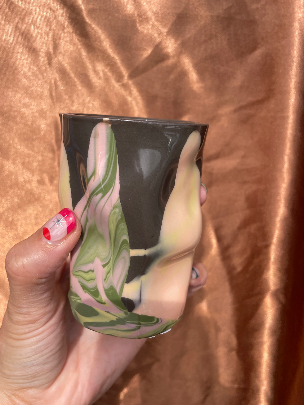Thumbnail: Amorphous Cup