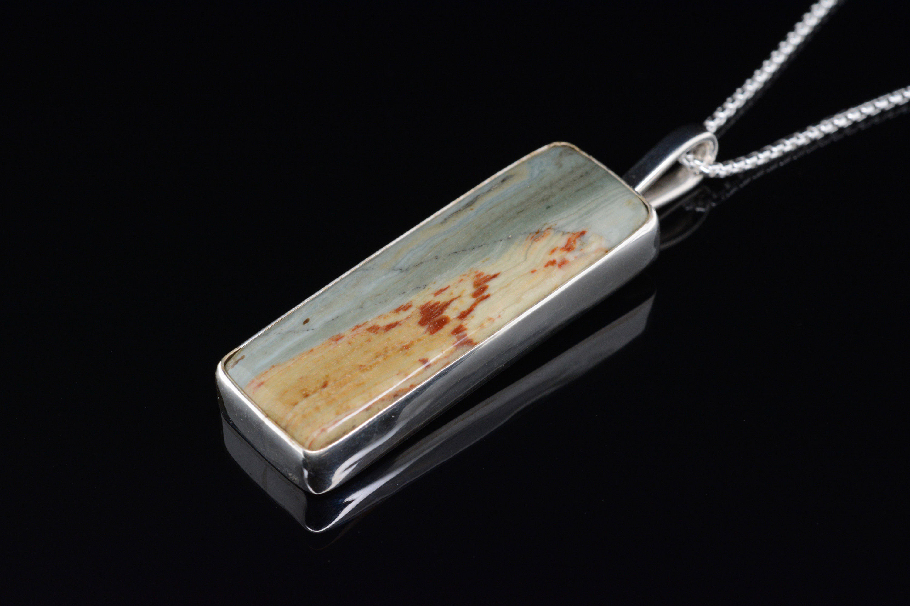 Simple Gary Green Pendant