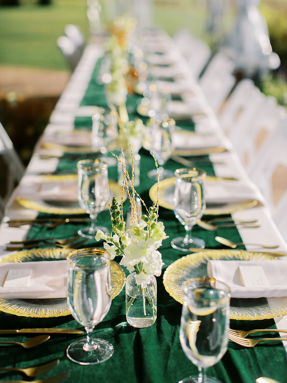 emerald and gold wedding table settings