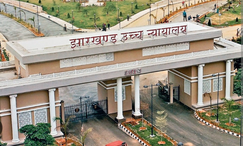 फर्जी डिग्री के आरोप में दुमका के 153 सहायक अध्यापकों की नौकरी पर संकट