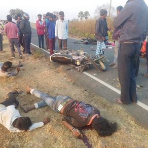 दुमका में तेज रफ्तार का कहर: दो बाइक की भीषण टक्कर में युवक की मौके पर मौत