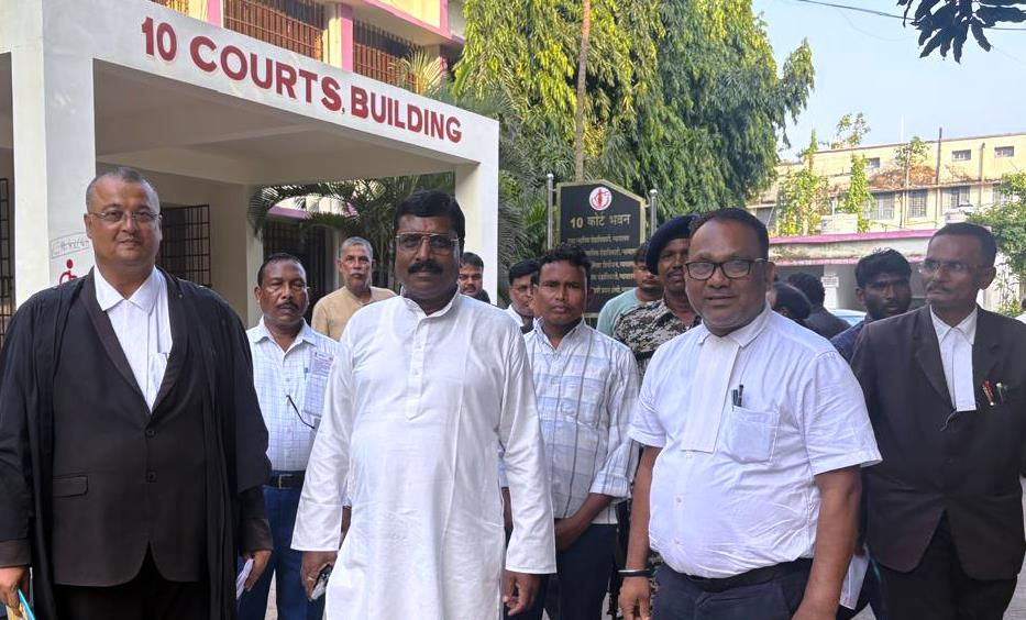 नाबालिग से बेटे की शादी के मामले में पूर्व विधायक ताला मरांडी समेत 5 आरोपी बरी