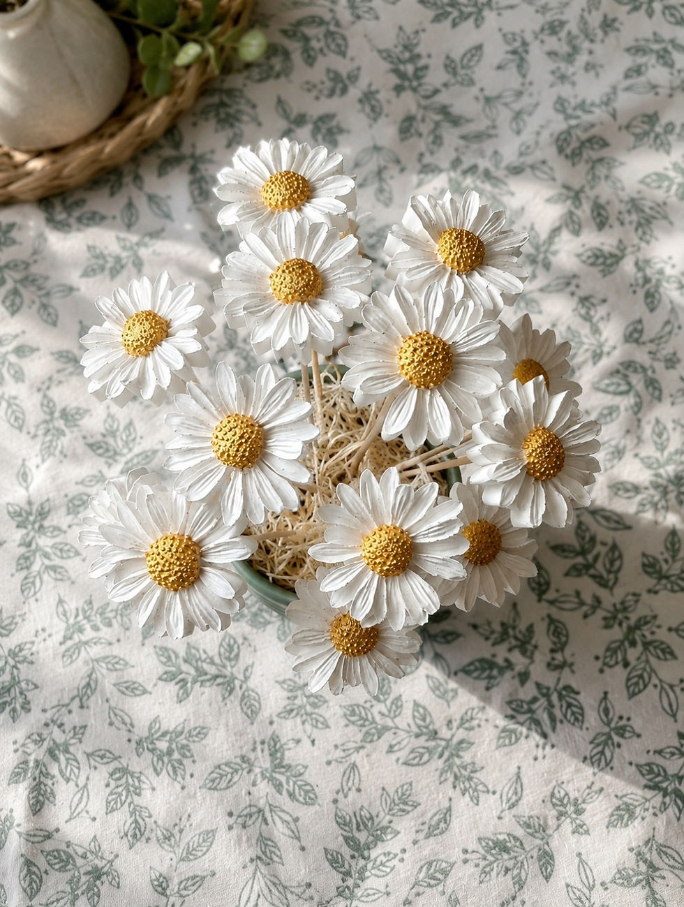 Miniature : Bouquet bohème en pot de plâtre avec fleurs en plâtre et fleurs séchées