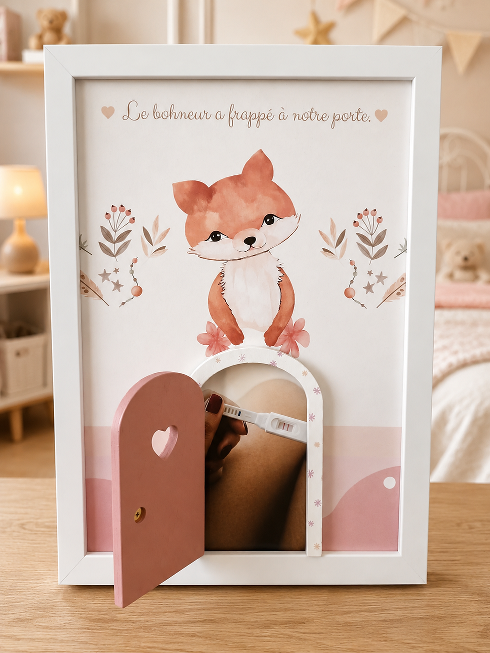 Miniature : Cadre artisanal personnalisé avec petite porte pour annonce naissance grossesse ou mariage à offrir