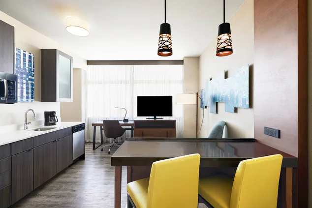 ResidenceInn_daldz-kitchen-0012-hor-clsc.webp