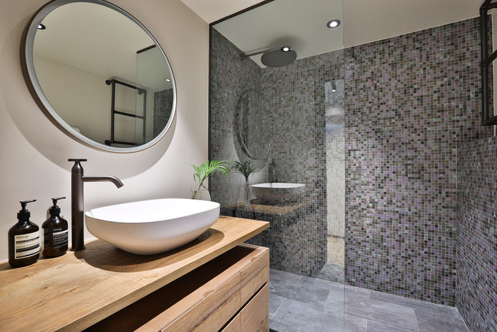 Bisazza glass mosaic bathrooms at Chalet on the Rocks