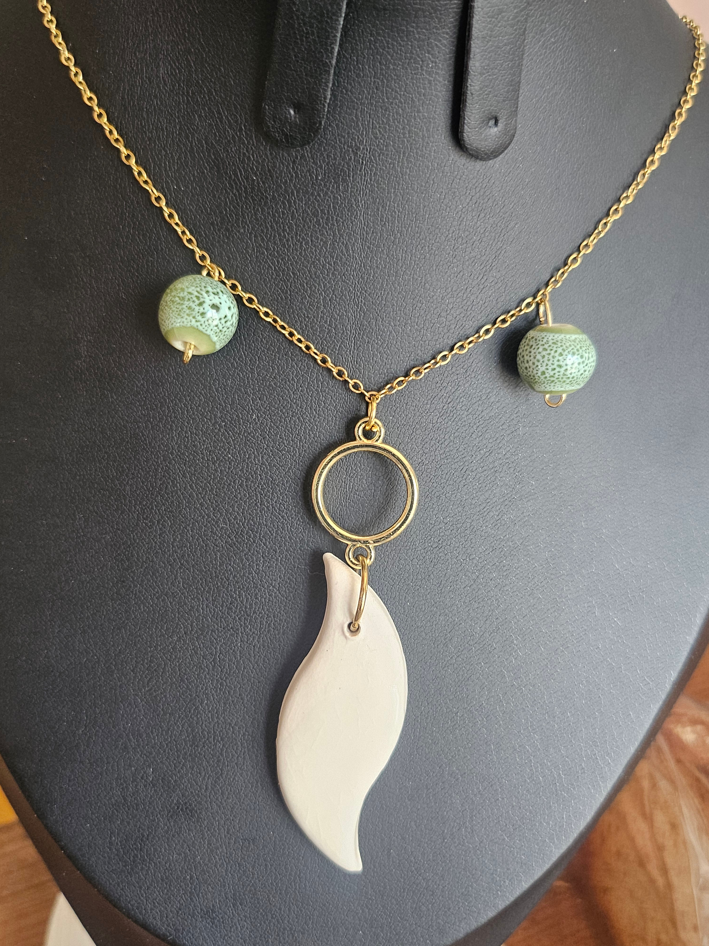 Collier porcelaine