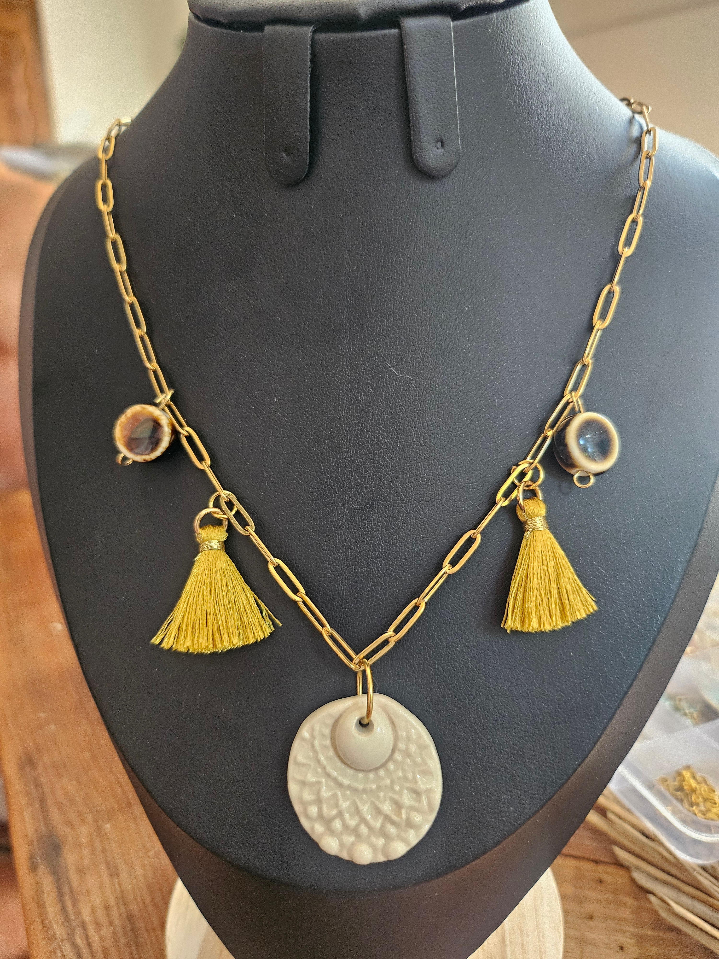 Collier porcelaine