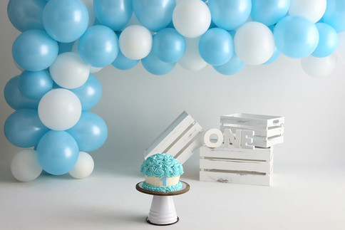 Balloon Garland and cretes