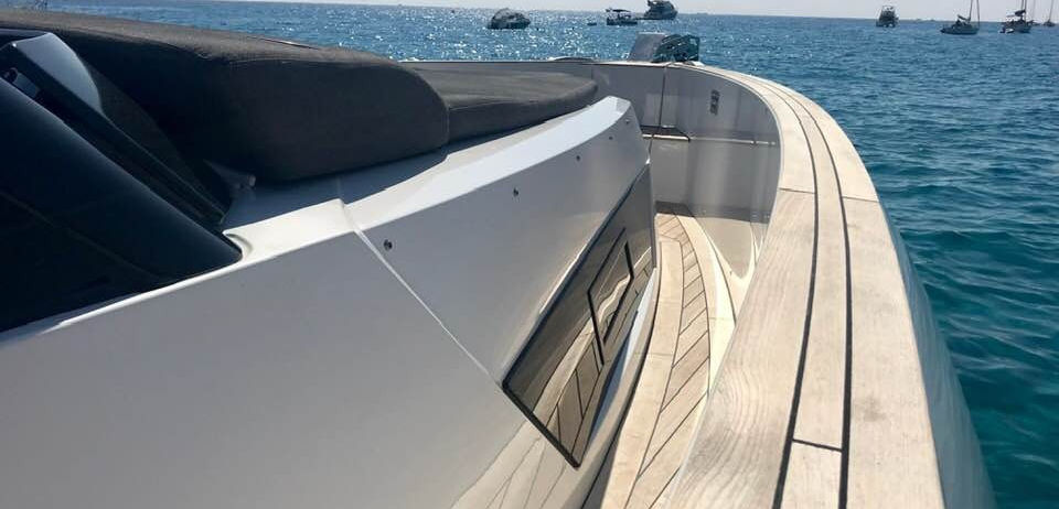 Location de FJORD 42 à Saint Tropez, STYS