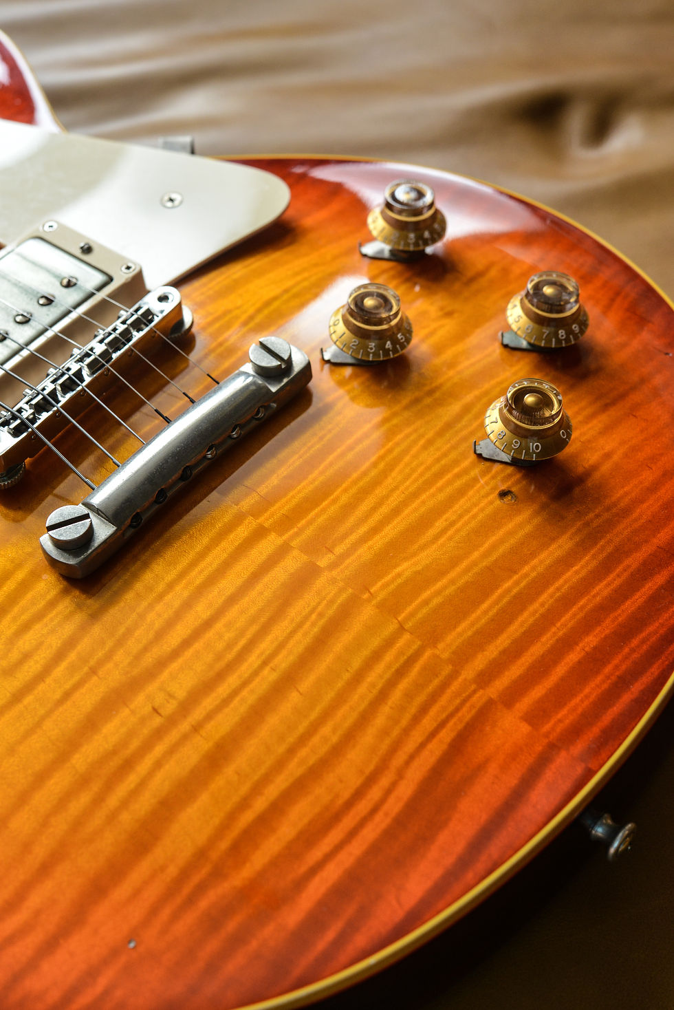 Thumbnail: Gibson Collector's Choice #30 1959 Les Paul “Appraisal Burst-Gabby” Aged (2015)